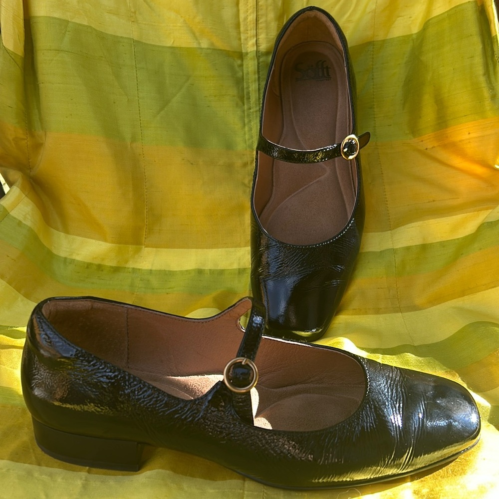 Sofft Elsey black patent Mary Jane